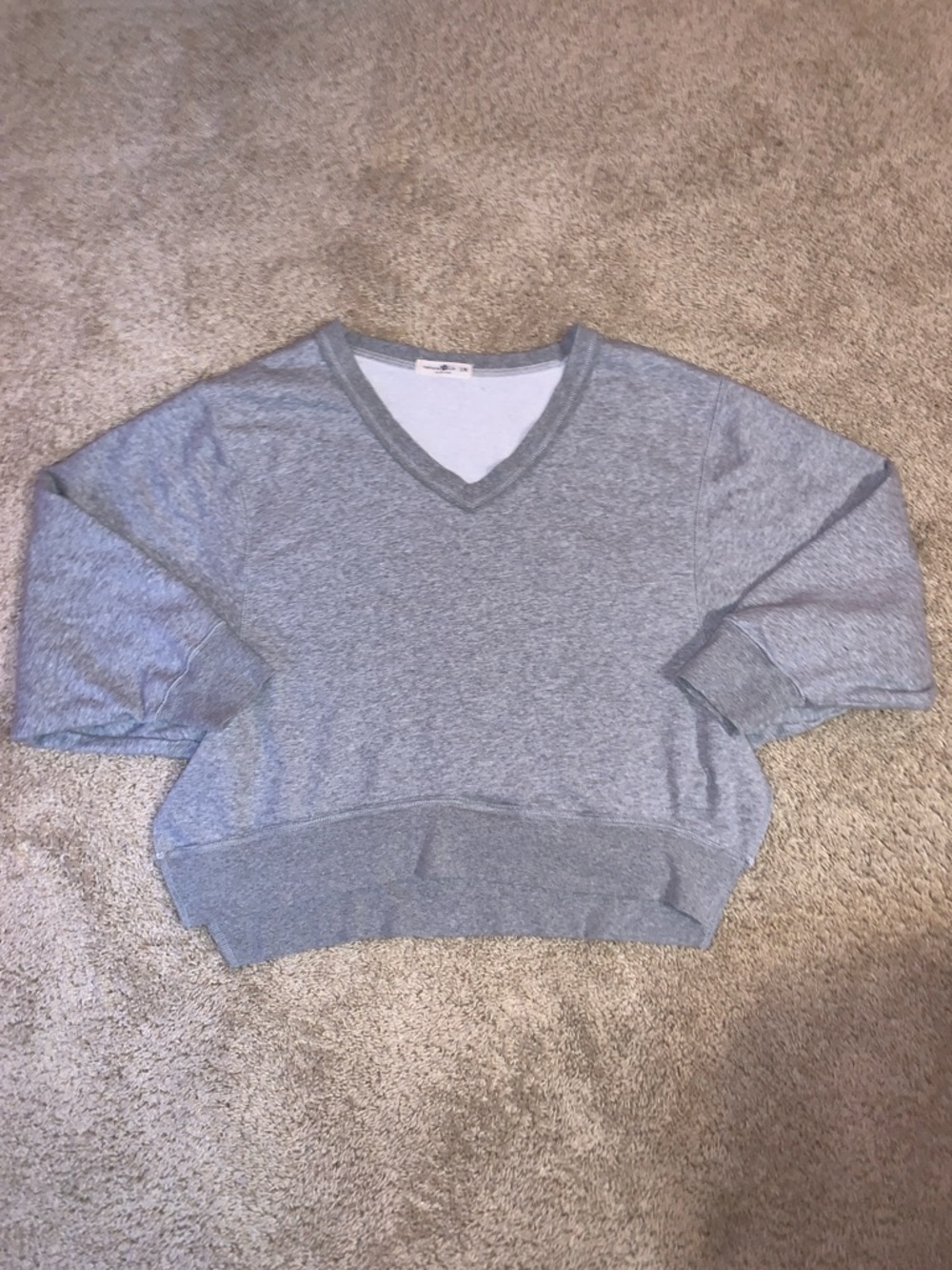 Natural Life Women’s V-Neck Gray Knit Cropped Oversized Drop Sleeve Sweatshirt